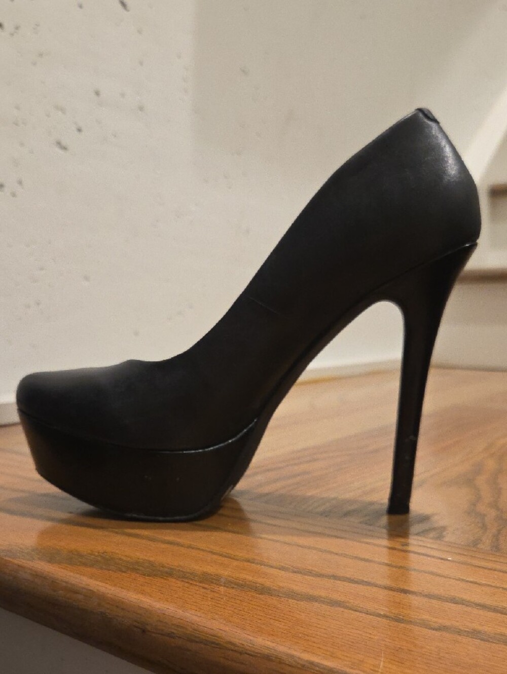 Jessica Simpson Black Platform Stiletto Pumps - Picture 2 of 9